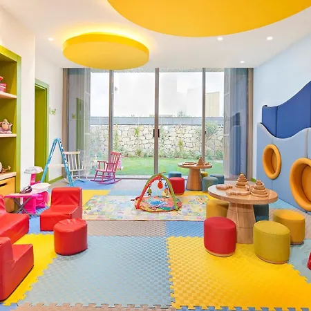 Semesteranläggning (resort) Voyage 5*